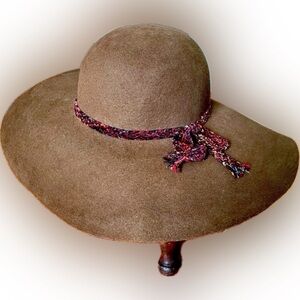 Kathy Jeanne women’s brown floppy wide brim woolfelt sun hat with ribbon EUC